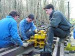 Photo albulle/data/photos/Chantiers_Voie/Depot/20020217_PercageRailsAiguilleVersRontonde.jpg