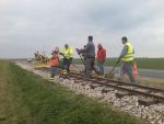 Photo albulle/data/photos/Chantiers_Voie/Ailleurs/20150404_Avr_2015_RelevementPithiviers/20150403_RelevementPithiviers_06.jpg